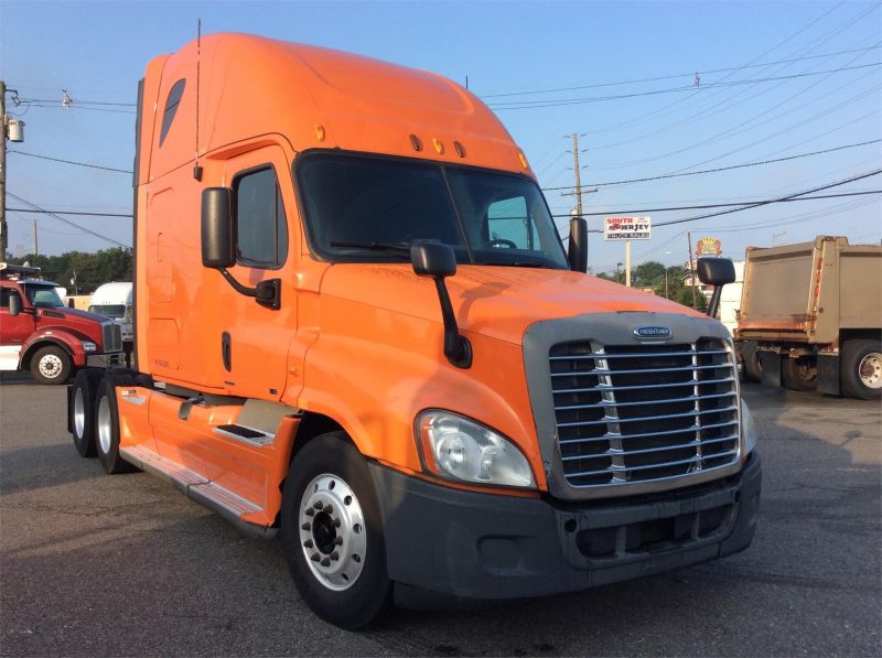 11 Freightliner Cascadia 125 Bergey S Truck Centers Medium Heavy Duty Commercial Truck Dealer