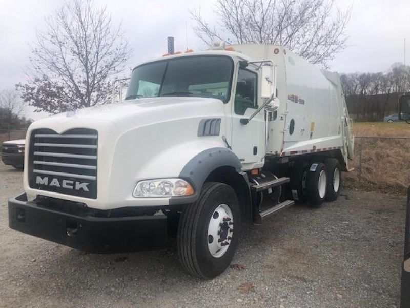 2009 MACK GRANITE GU812 - Bergey's Truck Centers: Medium & Heavy