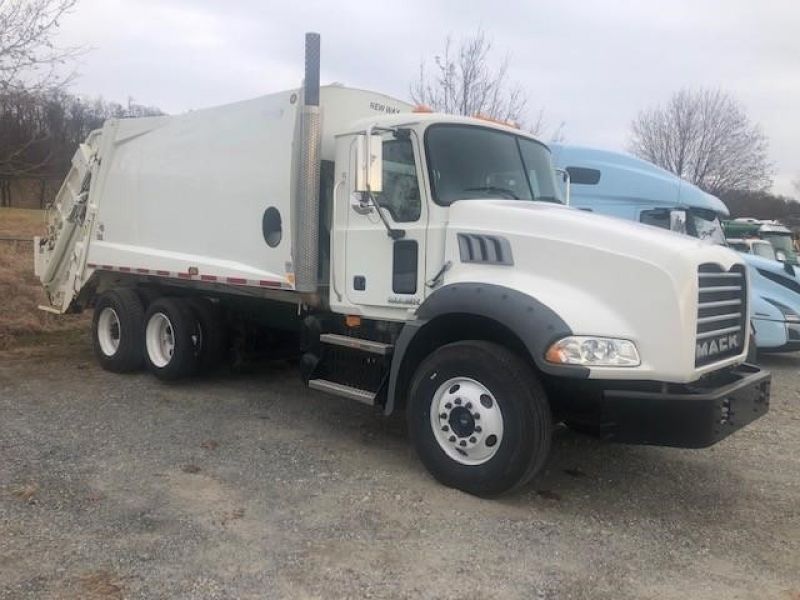 2009 MACK GRANITE GU812 - Bergey's Truck Centers: Medium & Heavy