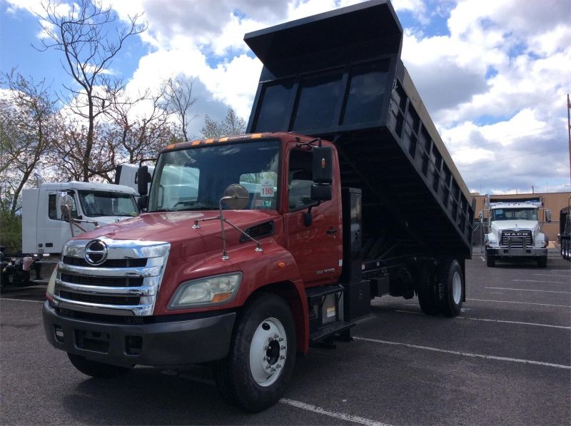 2011 HINO 338 - Bergey's Truck Centers: Medium & Heavy Duty Commercial ...