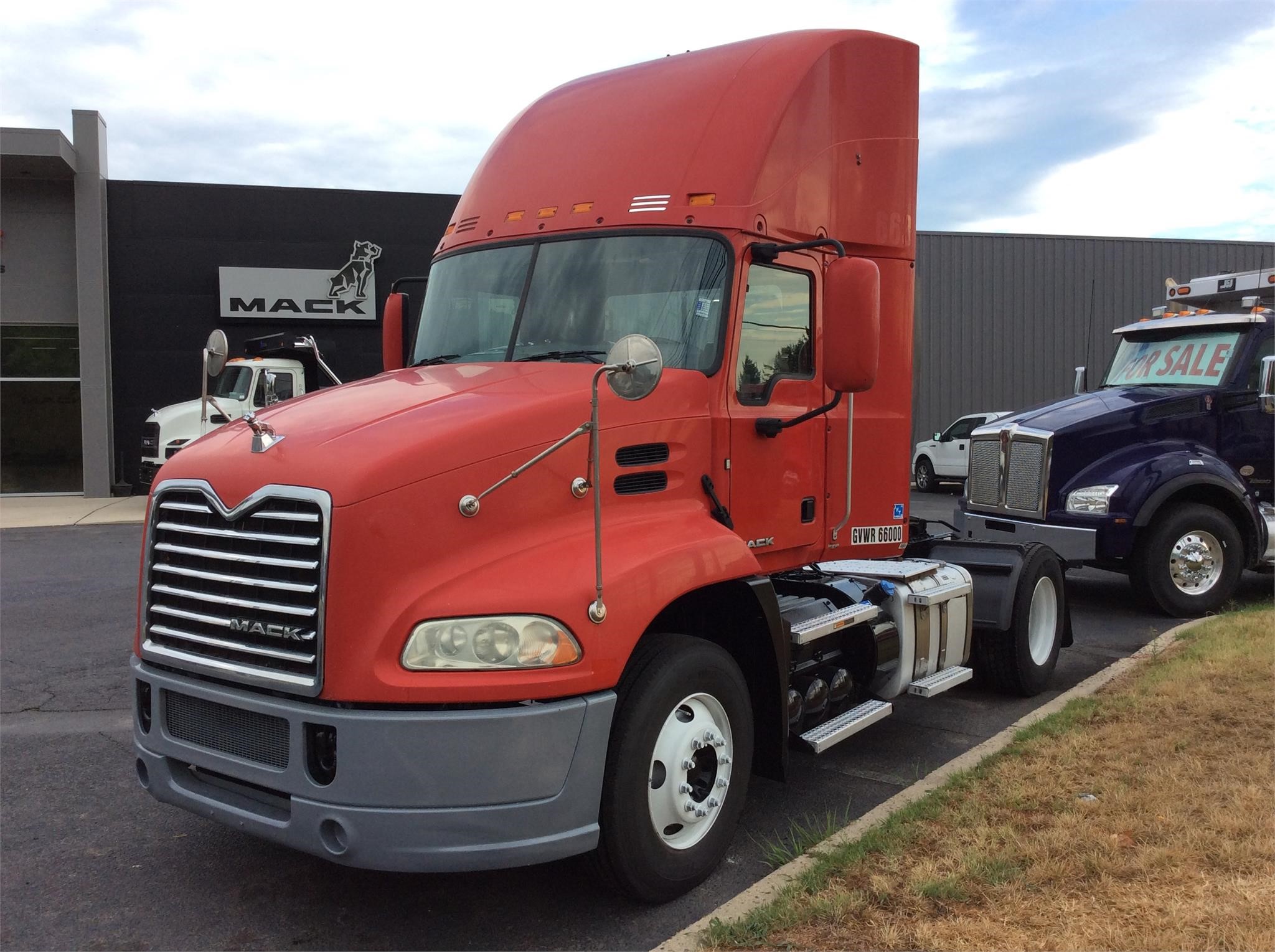 2016 MACK PINNACLE CXU612 - Bergey's Truck Centers: Medium & Heavy