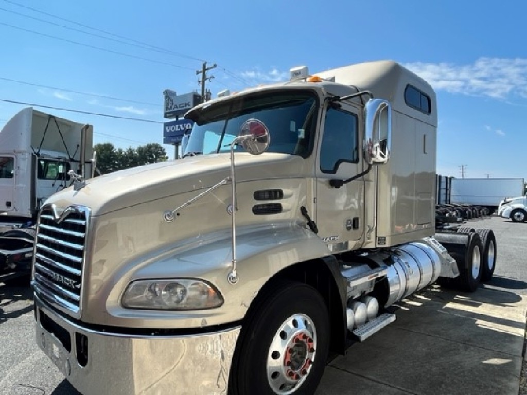 Used Truck Inventory - Bergey's Truck Center - PA & NJ Locations